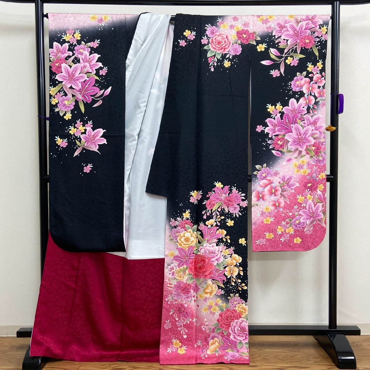  kimono month flower embroidery gold paint bokashi . possible .. flower long-sleeved kimono silk gold thread ki1538