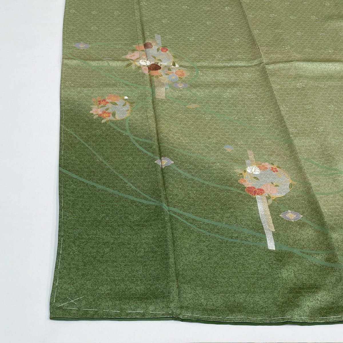 着物月花　金彩　刺繍　品のある花　訪問着　未使用品　正絹　金糸　ki1605_画像2