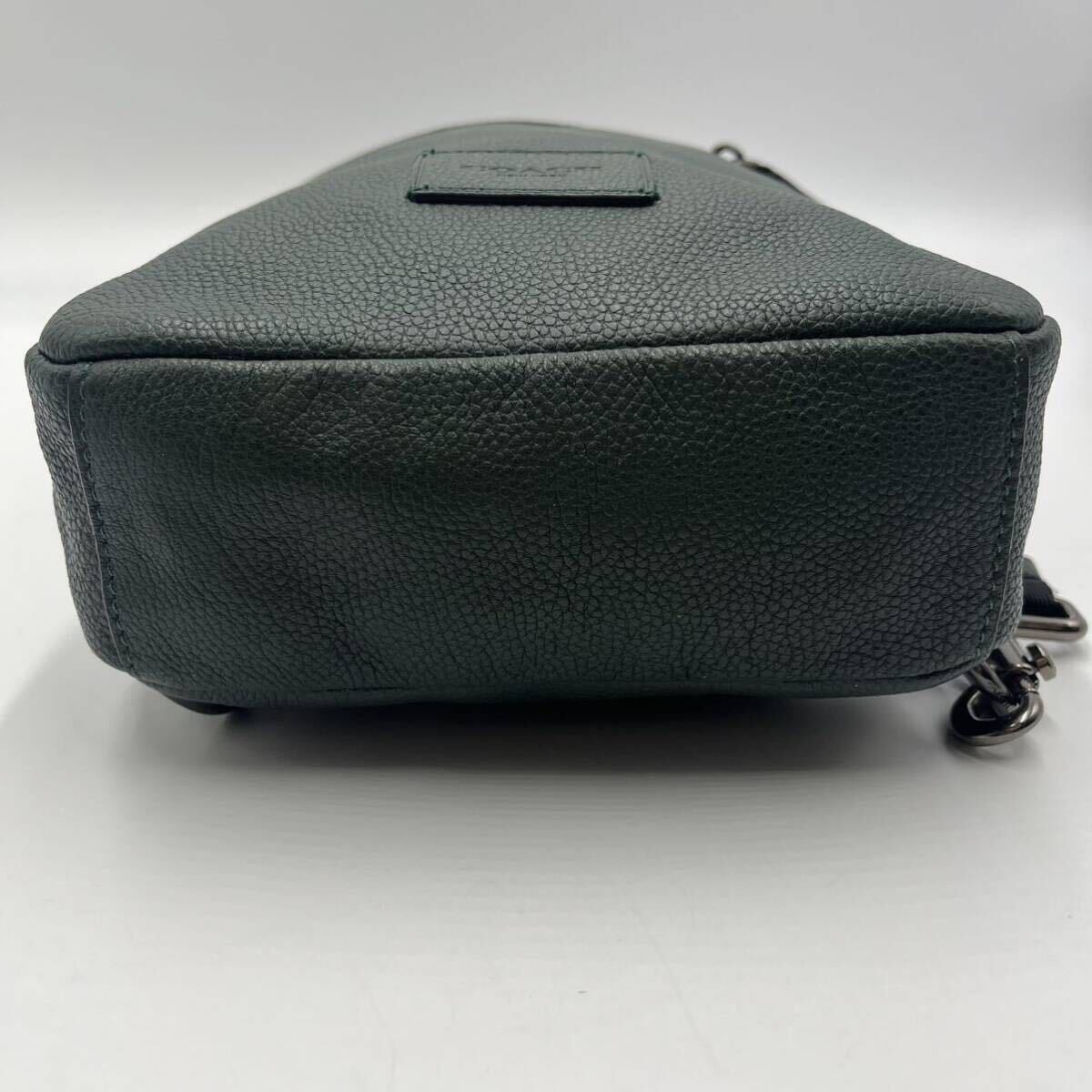 1 jpy [ unused class ]COACH body bag shoulder shoulder .. diagonal .. leather wrinkle leather original leather business men's green green dog tag Coach 