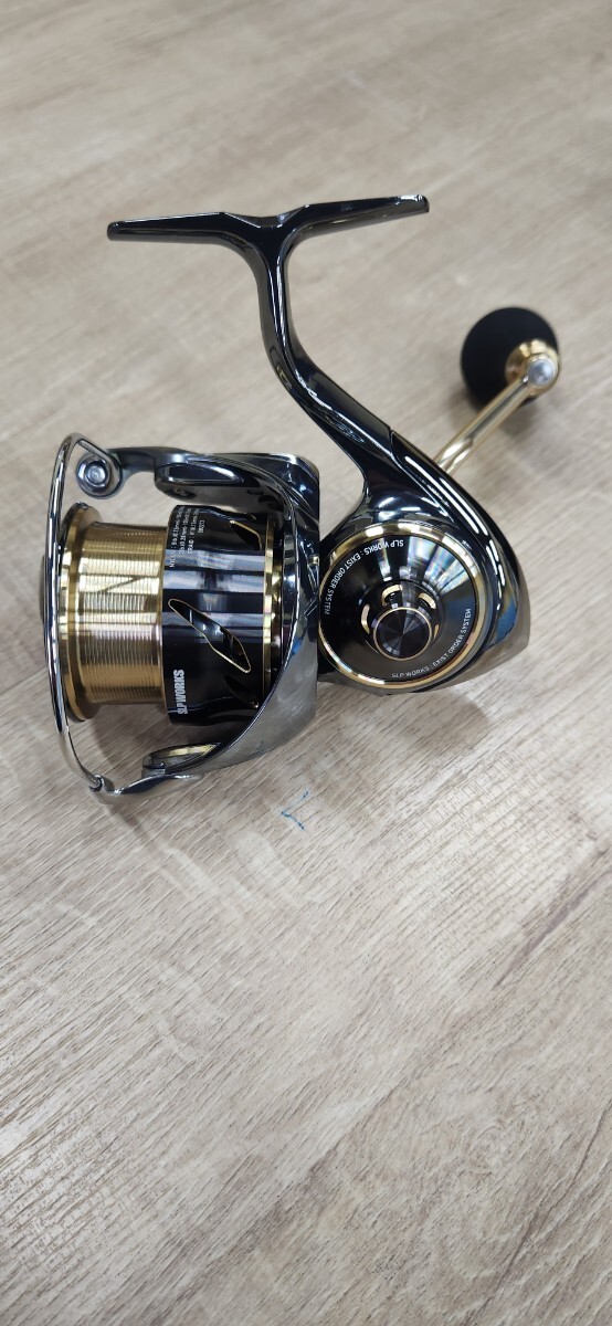 ダイワ22 イグジストLT 4000XH SLPワークスセミオーダー 極上品 ダイワ22 イグジストLT 4000XH SLPワークスセミオーダー 極上品