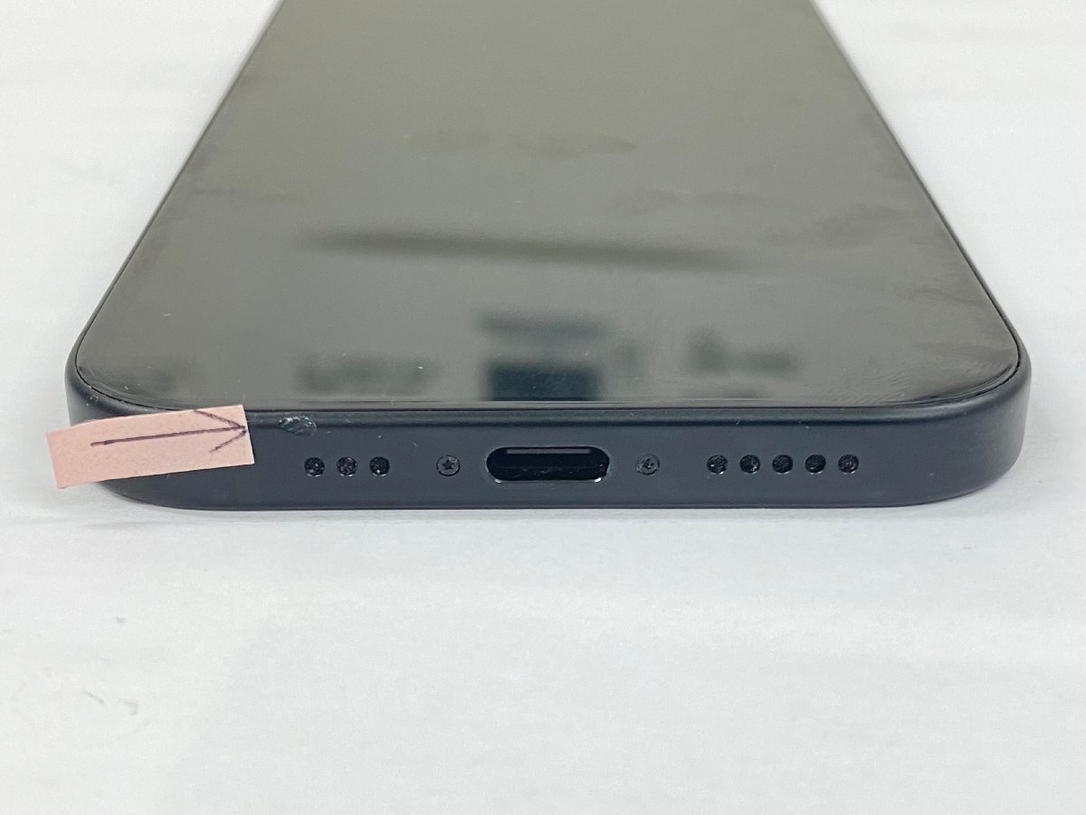 美品　SIMフリー　iPhone15　128GB　ブラック　バッテリー：100％　箱付属品付き　管理番号：5-12　【安心保証】_落とし傷が見られます。