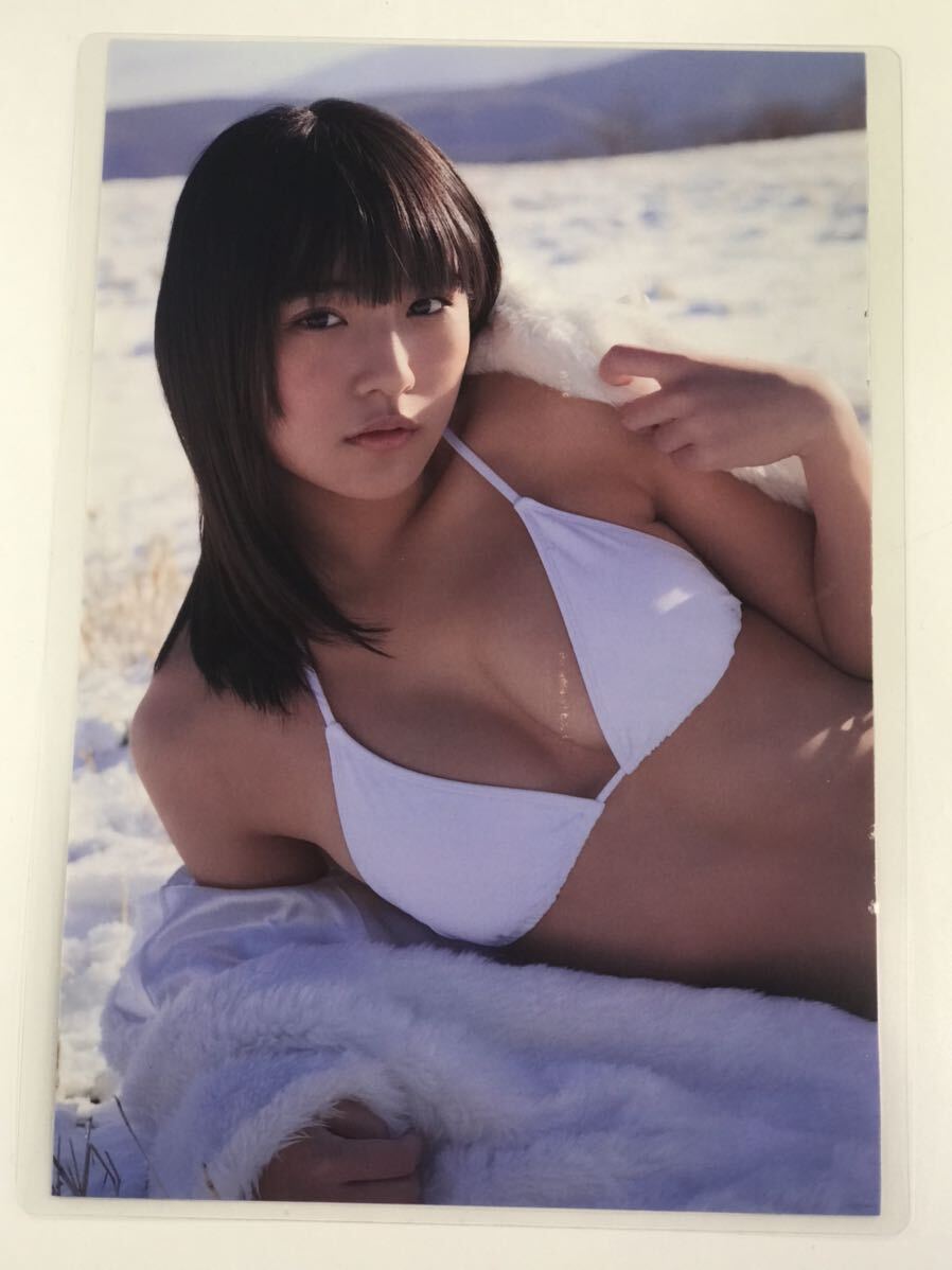 [150μフィルム厚手ラミネート加工］　浅川梨奈8ページ　雑誌の切り抜き　ビキニ水着ピンヒール　下着　お花柄発掘グラビア_画像7