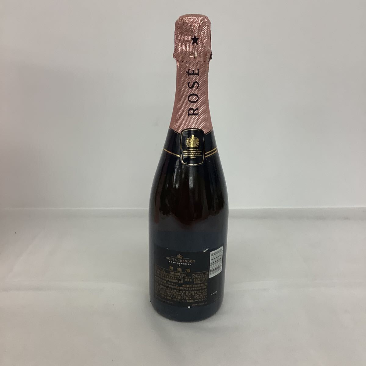 KU042-A12T60【埼玉発】MOET&CHANDON 750ml 12% 未開栓 箱付 シャンパン 果実酒 ROSE IMPERIAL モエシャン 箱傷破れありの画像3