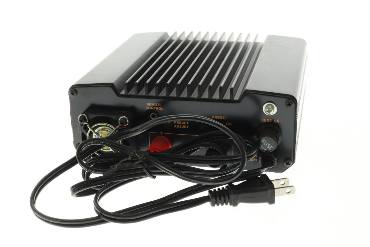  VMPD6-414-76 ALINCO アルインコ 直流安定化電源 DM-33OMV POWER SUPPLY MAX32A 無線通信機用 電源 通電確認済み ジャンク_画像2