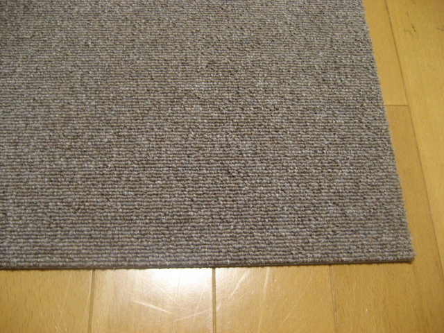 日本製タイルカーペット（５枚）厚み約6.5mm（２０３９）在庫４７枚・１枚２００円～の画像2