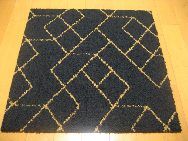 日本製タイルカーペット（１６枚）厚み約９mm（１４０９）在庫１０００枚・新品・１枚２２０円～_画像1