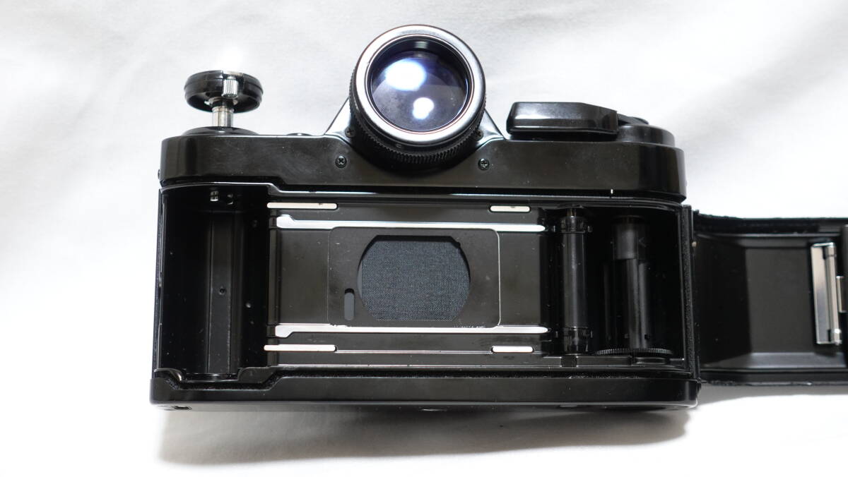 珍品 Canon AE-1似の F-A ブラック　1眼レフ　フィルムカメラ　本体のみ　美品_画像9