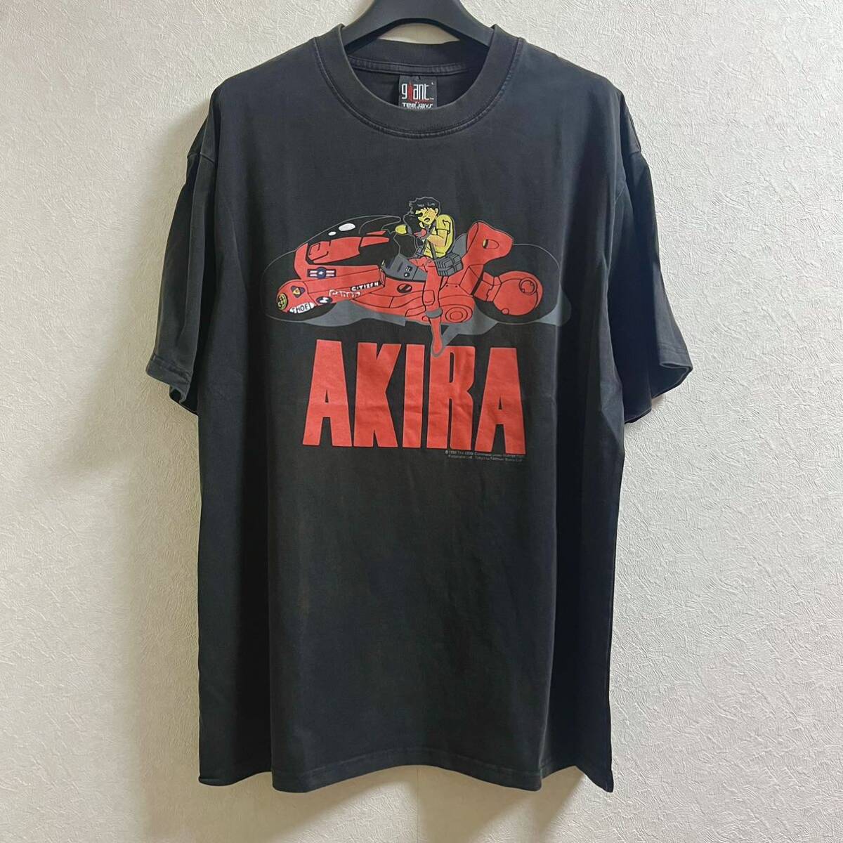 AKIRA アキラ GIANT製 Travis着用 Tシャツ 半袖 ビンテージ加工_画像1