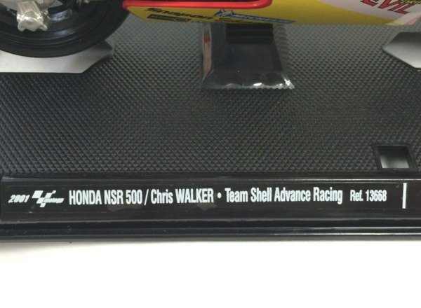 ☆☆GuiLoy　1/10スケール　HONDA NSR 500/Chris WALKER・Team Shell Advance Racing　ホンダ クリス・ウォーカー　ミニカー☆USED品_画像7