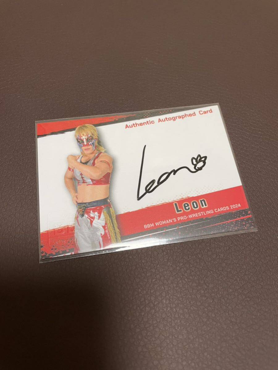BBM 2024 woman Professional Wrestling Leon autograph autograph card 100 sheets limitation direct paper .