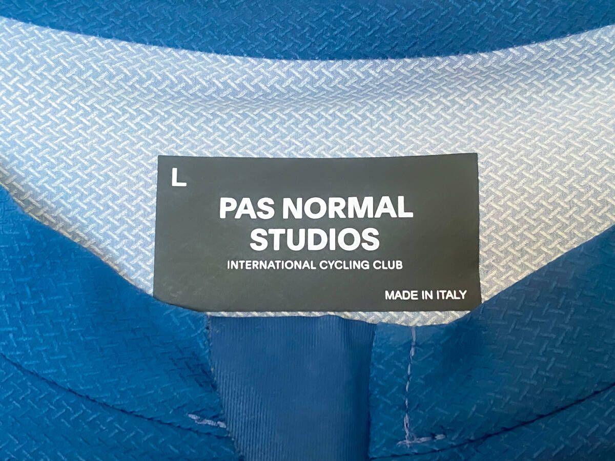 Pas Normal Studios Men's Solitude Midsummer Jersey Classic Blue Sleeve Lサイズの画像3