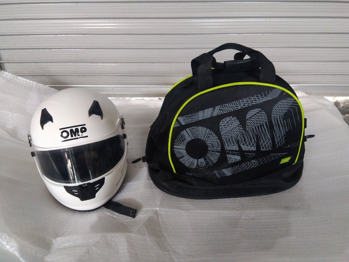 OMP 4輪用ヘルメット　GP8 FIA公認　hansアンカー付　Sサイズ56〜57　