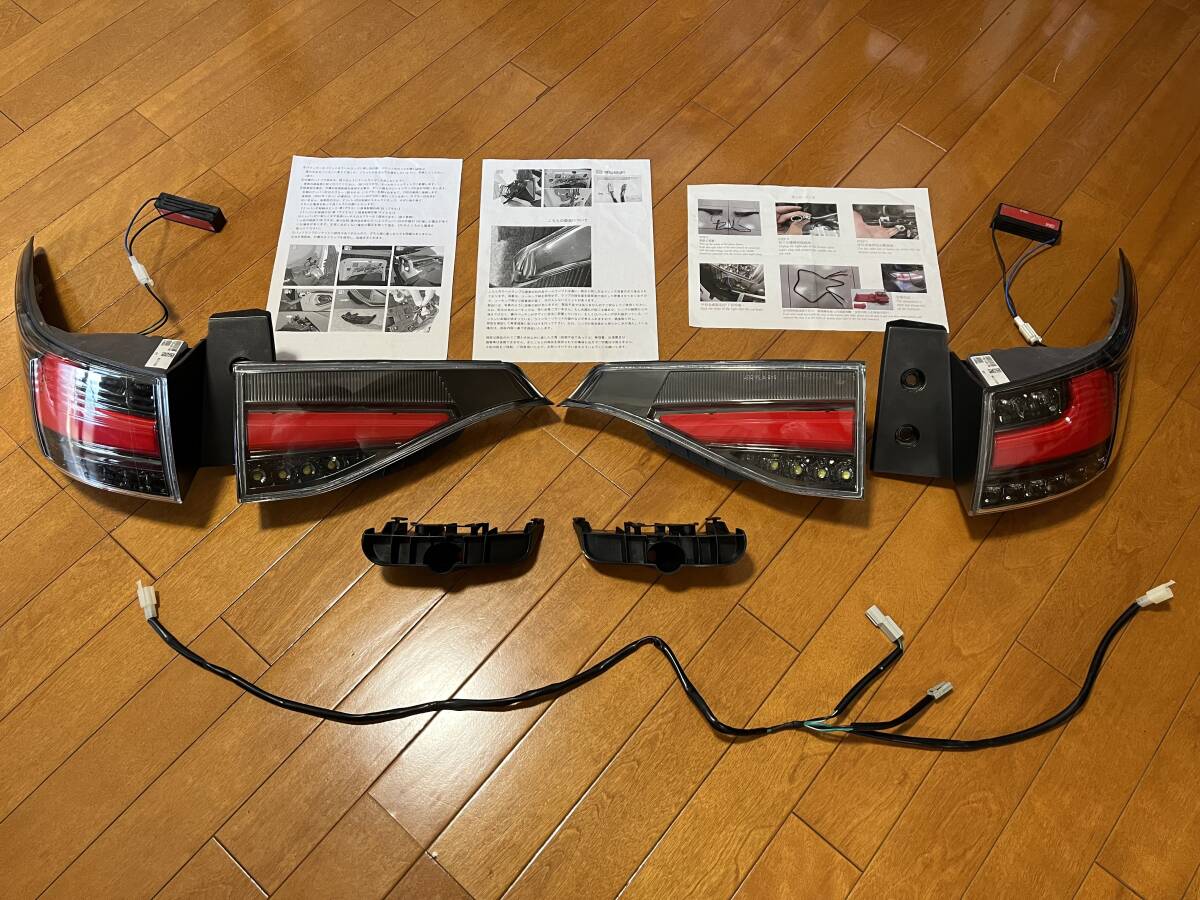 【美品】レクサスCT200h クリスタルアイ シーケンシャルLEDウインカー ファイバーLEDテールランプ ブラッククロームの画像1