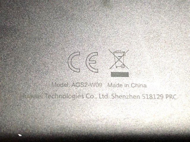 HUAWEI　タブレット　AGS2-W09　初期化済み（工場出荷状態）　画面割れあり　ジャンク扱い_画像5
