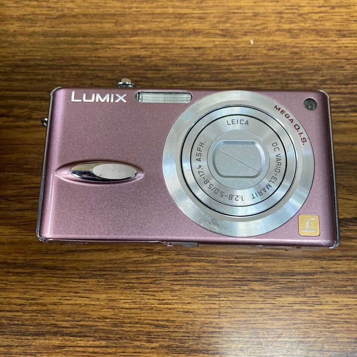 Panasonic（パナソニック）コンパクトデジタルカメラ LUMIX DMC-FX8 ※バッテリー無し デジタルカメラ の画像1