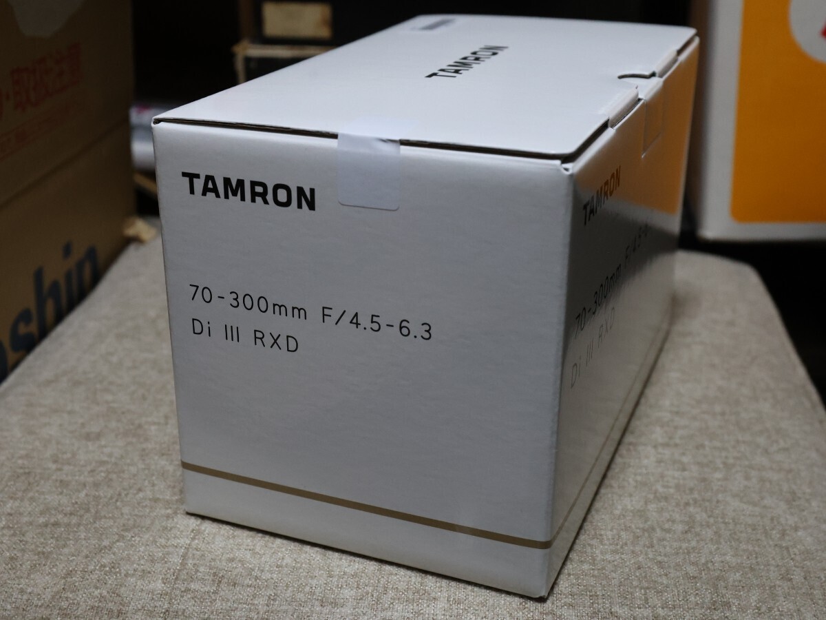 未開封・新品 TAMRON 70-300 F4.5-6.3 DI Ⅲ RXD Eマウント_画像2