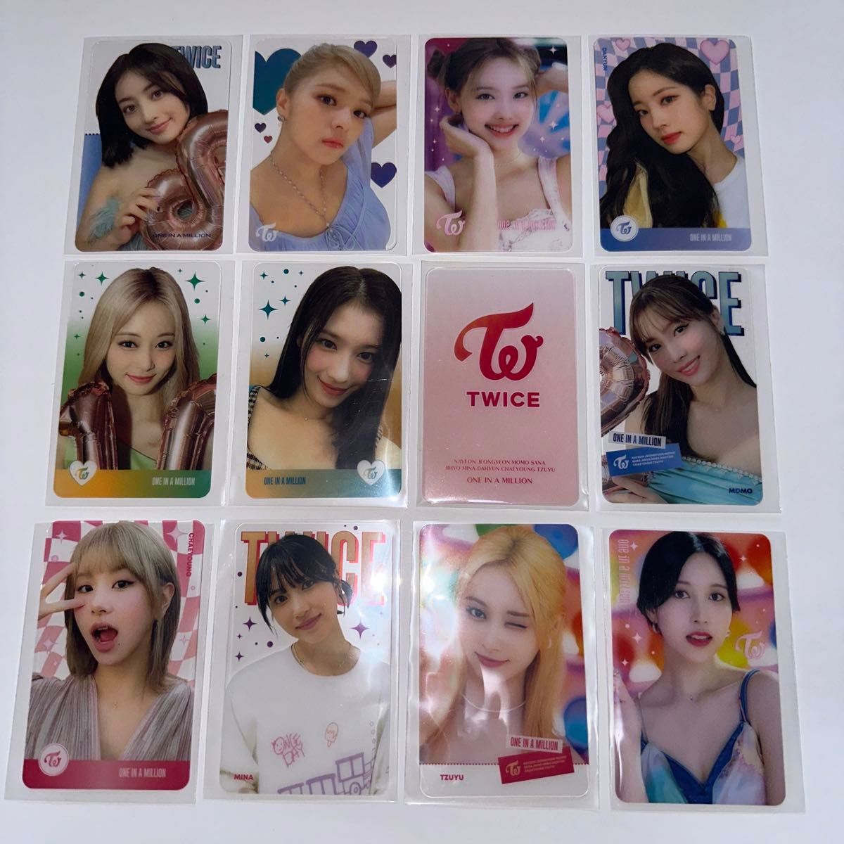 TWICE トレカ 12枚セット 透明トレカ クリアトレカ 〈新品未使用 TWICE トレカ 12枚セット 透明トレカ クリアトレカ 〈新品未使用