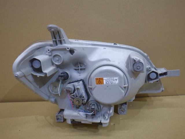 【岩手 盛岡発】中古 純正 タントエグゼ DBA-L465S 左ヘッドランプASSY HID KOITO 100-51032 くすみ有_画像3