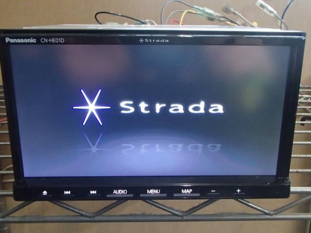 【青森発】STRADA CN-HE01D CD/DVD/BLUETOOTH/TV　 動作OK 初期化済　アンテナ欠品有　記録用ＳＤ無し_画像2
