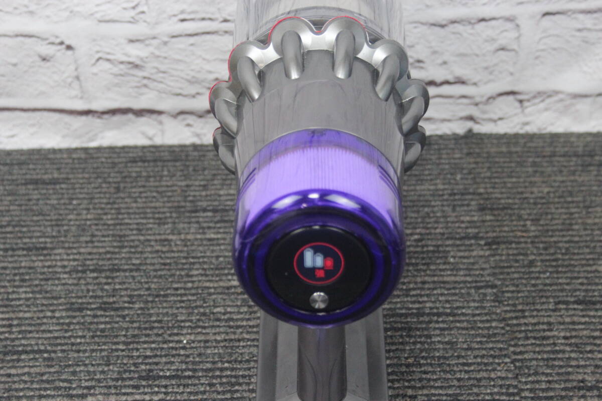 美品 ダイソン Dyson V11 Fluffy SV14 コードレス掃除機 自立型充電ドッグ付_画像10