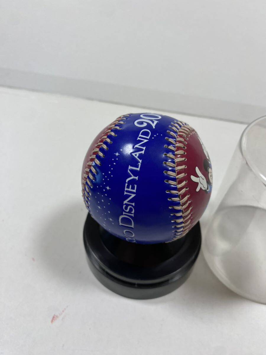 野球ボール　ボール　ディズニーランド　20周年　グッズ　ミッキーマウス　ミッキー　ディズニー　ケース傷みあり割れあり　ボール美品_画像3