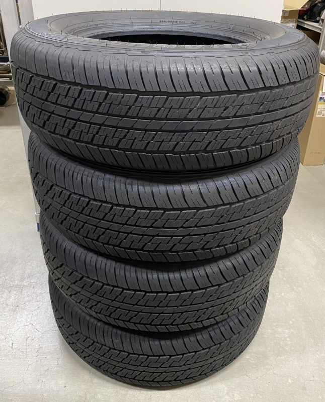 4本 2022年製造 走行少 / ランドクルーザー 300系 純正タイヤ / DUNLOP GRANDTREK AT23 265/65R18_画像1