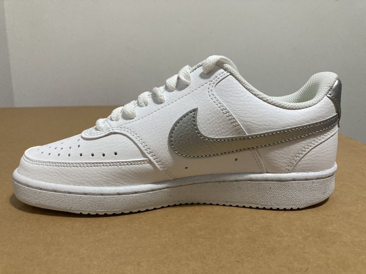 新品23.5cmナイキNIKEレディーススニーカーコートビジョンCOURTVISIONホワイトシルバー白銀エアフォース1AF1好きにレディーススニーカー_画像6