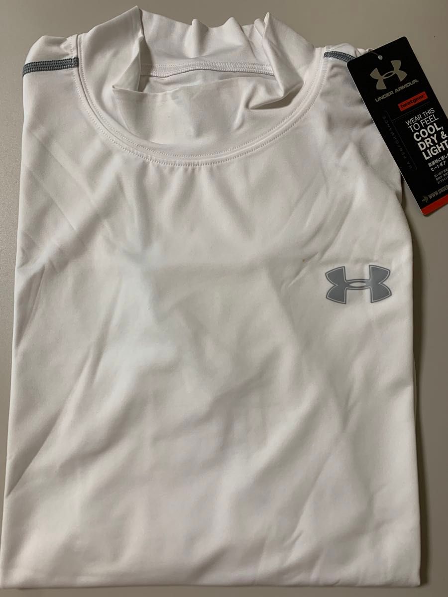 新品タグ付き　UNDER ARMOUR アンダーアーマー　UAヒートギアフィッティド長袖モックシャツ