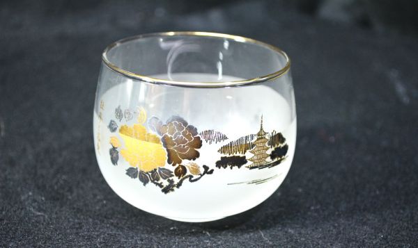 【未使用新品】ガラス製お茶碗　３客セット　磨りガラス　グラス　麦茶　コップ　タンブラー_画像4