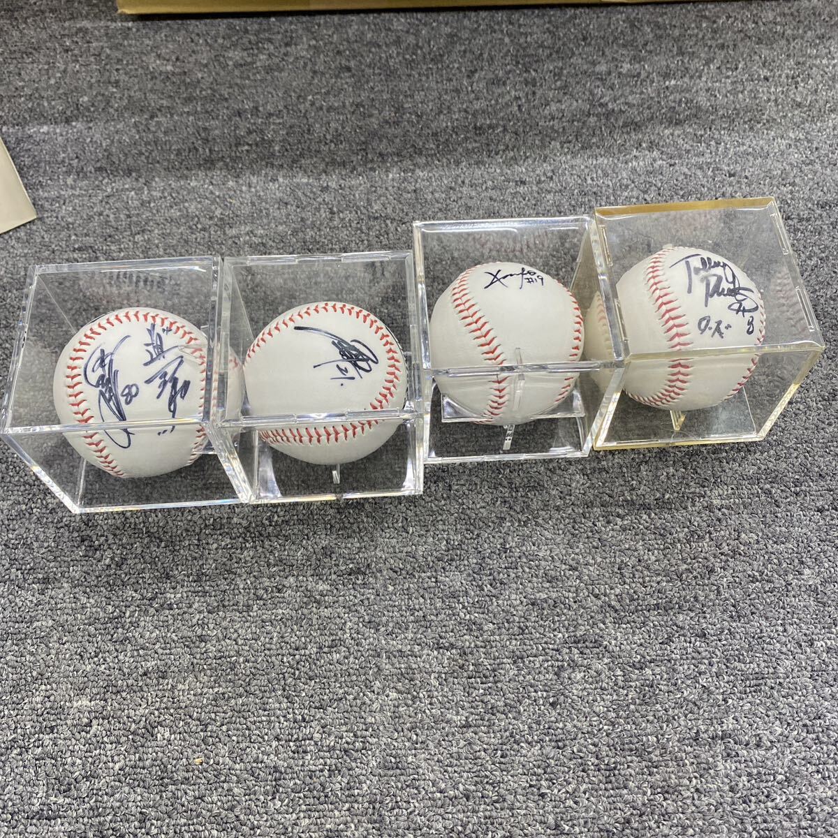 05210 close iron Buffaloes baseball player autograph ball summarize tough .* rose, money thousand ., west . shining etc. 4. set present condition goods 