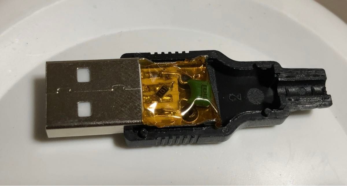 USB-Aタイプのターミネーター　ノイズフィルタ