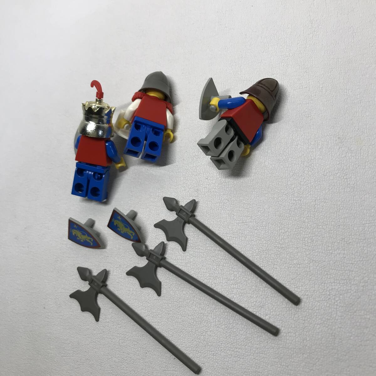 ZA76 LEGO ミニフィグ 戦士 3体 武器 獅子 盾 色々まとめて_画像4