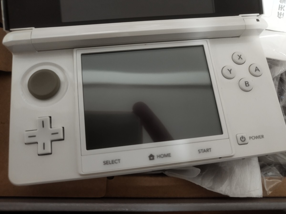 送料込未使用品近いニンテンドー3DS アイスホワイト Nintendo 3DS_画像9