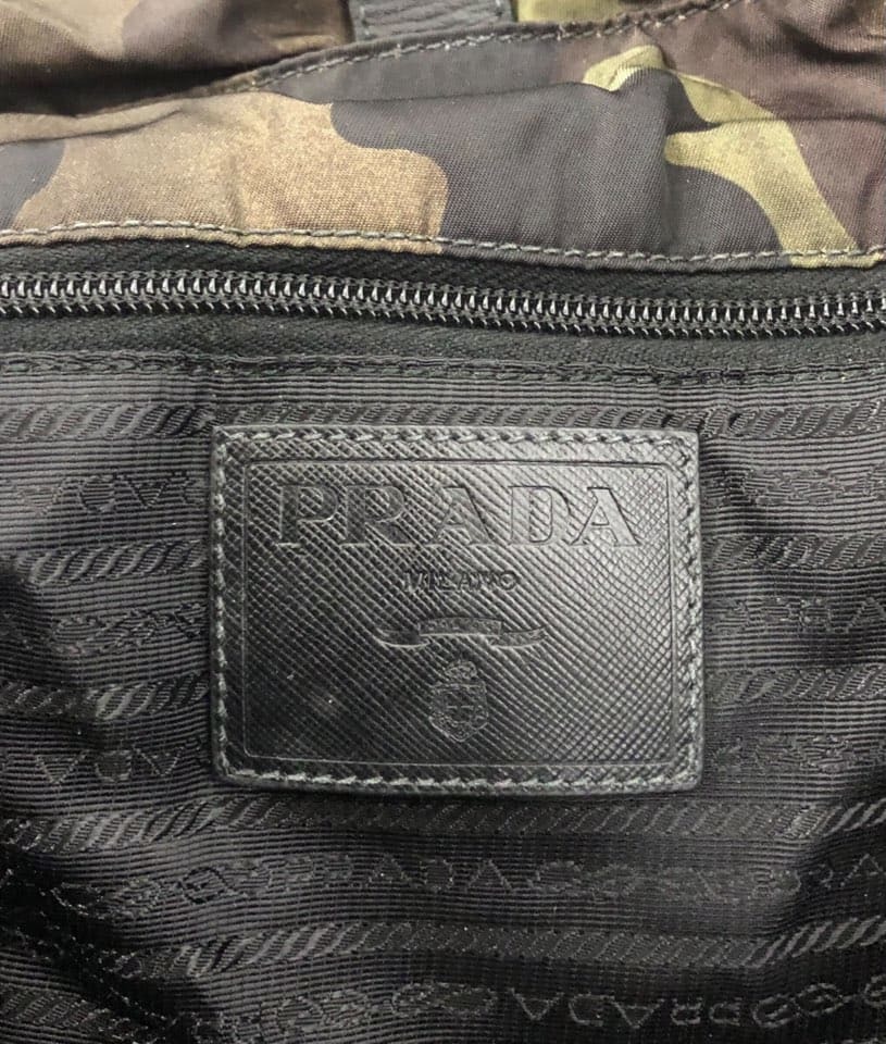 プラダ ショルダーバッグ メッセンジャー 斜め掛け カモフラ 迷彩　グリーン メンズ ナイロン ＰＲＡＤＡ 【中古】_画像10