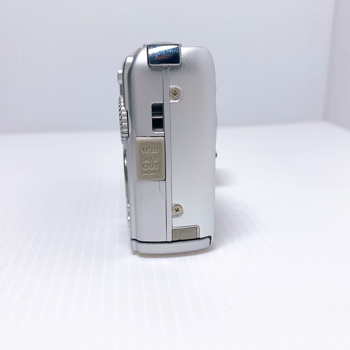 【レトロ】OLYMPUS FE-180 単三電池で　コンデジ　デジカメ　オリンパス