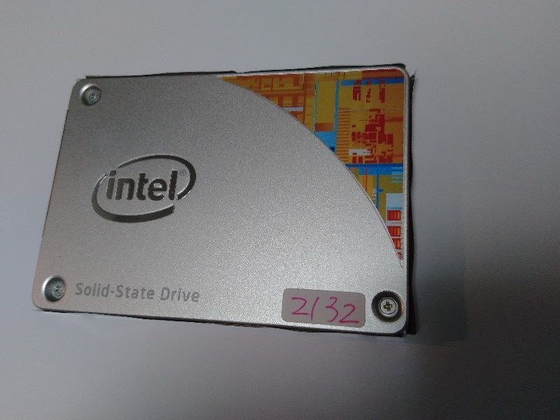 ■ SSD ■ 240GB （2132時間）　Intel　正常判定　　送料無料_画像1