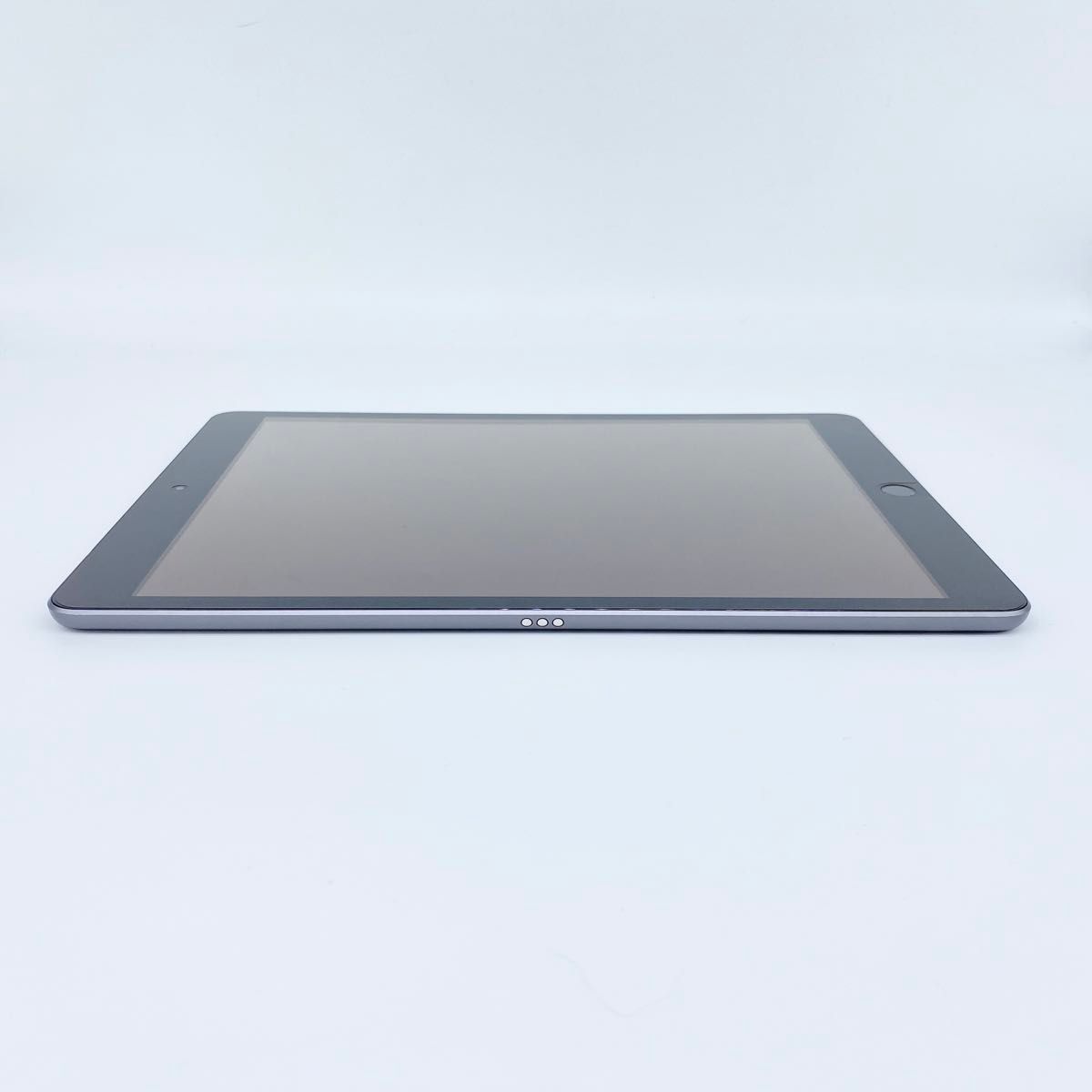 即配【美品】Wi-Fiモデル Apple iPad 第8世代 32GB A2270 MYL92J/A スペースグレイ 送料無料