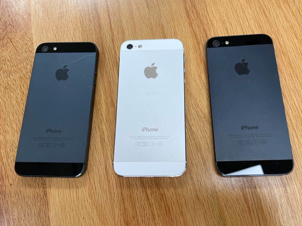 Apple（アップル）iPhone5 スペースグレイ ホワイト 3台セット 利用制限◯ スマートフォン アイフォン ジャンク 部品取り_画像3