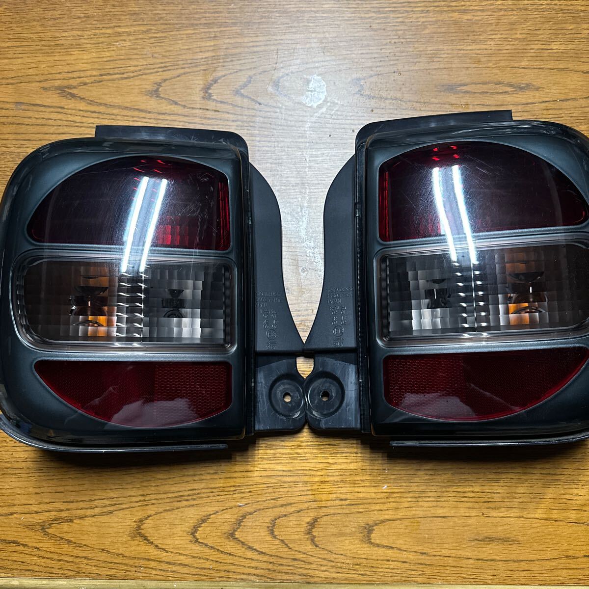 Yahoo!オークション - he21s ラパン ss スモーク テールランプ 純正 Yahoo!オークション - he21s ラパン ss スモーク テールランプ 純正