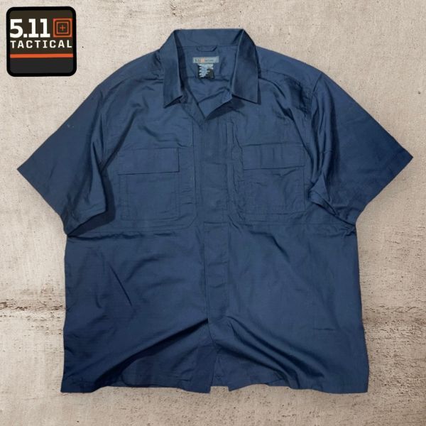 ★5.11 TACTICAL★半袖シャツ XL ブラック系 比翼ボタン サバゲー ミリタリー タクティカル クリーニング プレス済み USED 1255_画像1