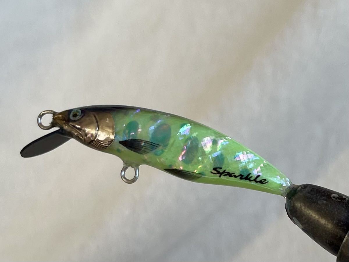 ハンドメイドミノー sparkle lures 山女魚55sシンキング 5.0g チャートグリーンアワビ部分夜光_画像2