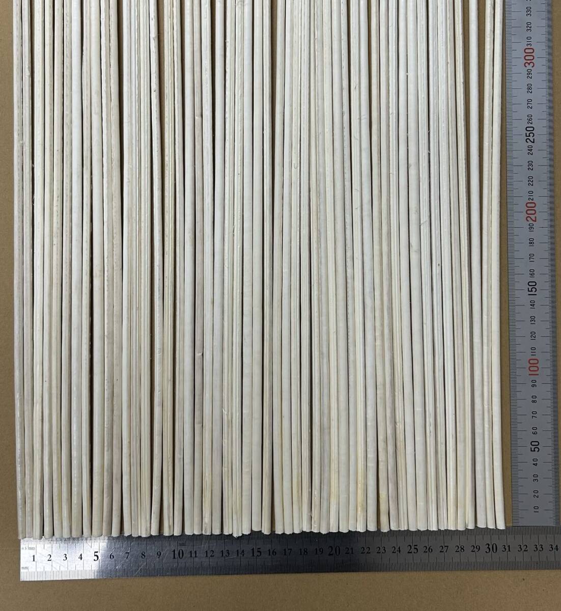 へら浮き 自作素材 羽根 約5~6mm 50本 全長約53~55cm へら浮き 自作素材 羽根 約5~6mm 50本 全長約53~55cm
