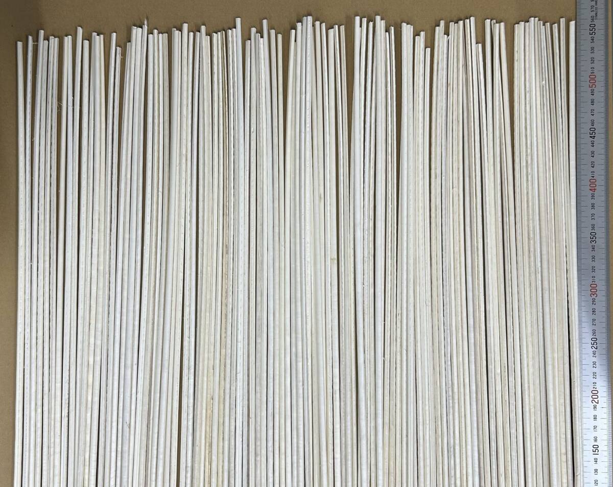 へら浮き 自作素材 羽根 径約5~6mm 100本 全長約53~55cm DIY へら浮き 自作素材 羽根 径約5~6mm 100本 全長約53~55cm DIY