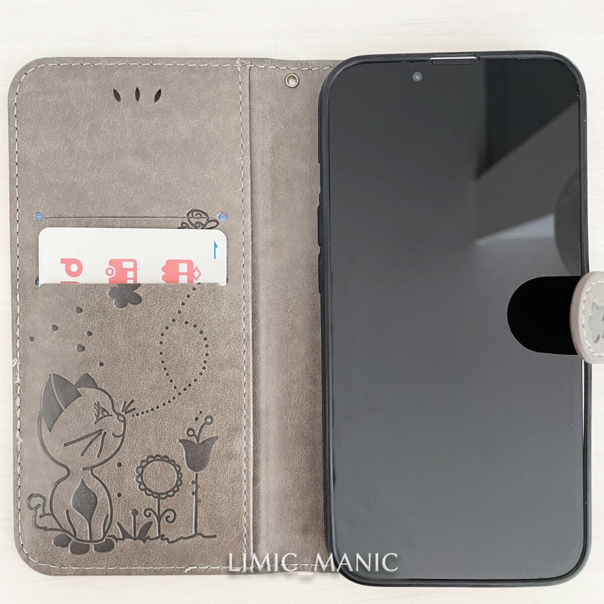 iPhone 13 / 14 ケース スマホ 手帳型 カードケース グレー 灰 灰色 猫 CAT 猫ちゃん 蝶 花 アイフォン
