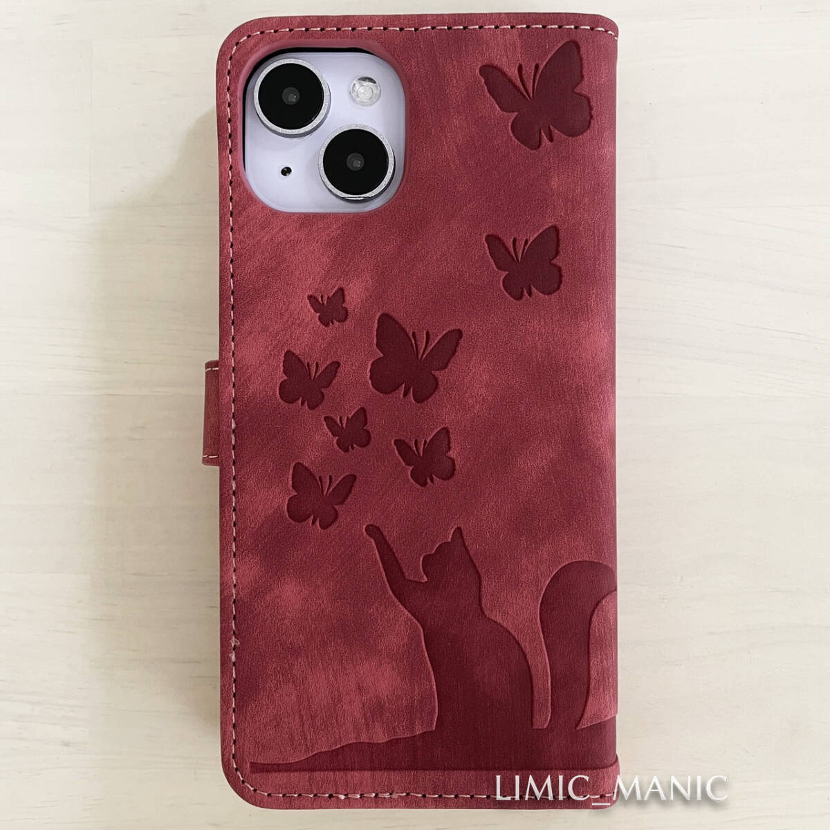 iPhone 13 / 14 ケース スマホ 手帳型 カードケース レッド 赤 猫 CAT ねこ 蝶 エンボス加工 アイフォン_画像3