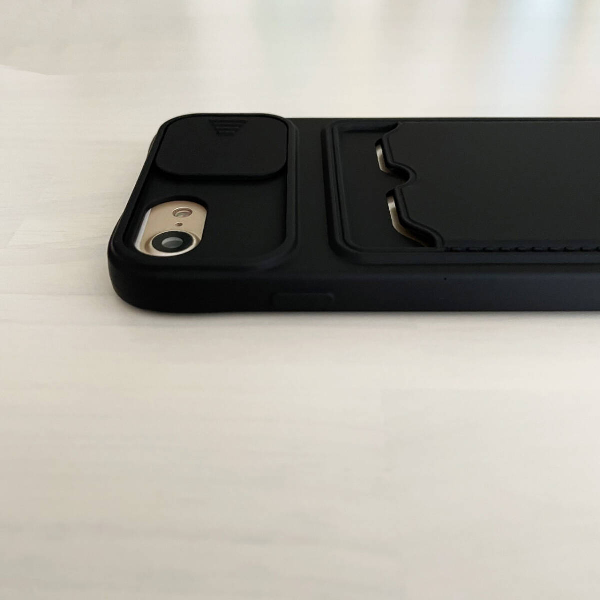 iPhone 6 6s 7 8 SE (第2世代/第3世代) SE2 SE3 ケース シリコン スマホ ショルダー 肩掛け 紐付き 収納 ブラック 黒 アイフォン