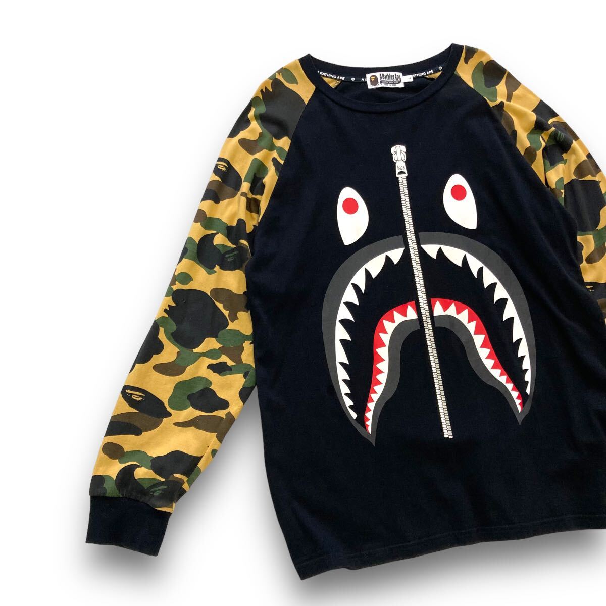 A Bathing Ape】アベイシングエイプ シャークタイガー 迷彩ロンT A Bathing Ape】アベイシングエイプ シャークタイガー 迷彩ロンT