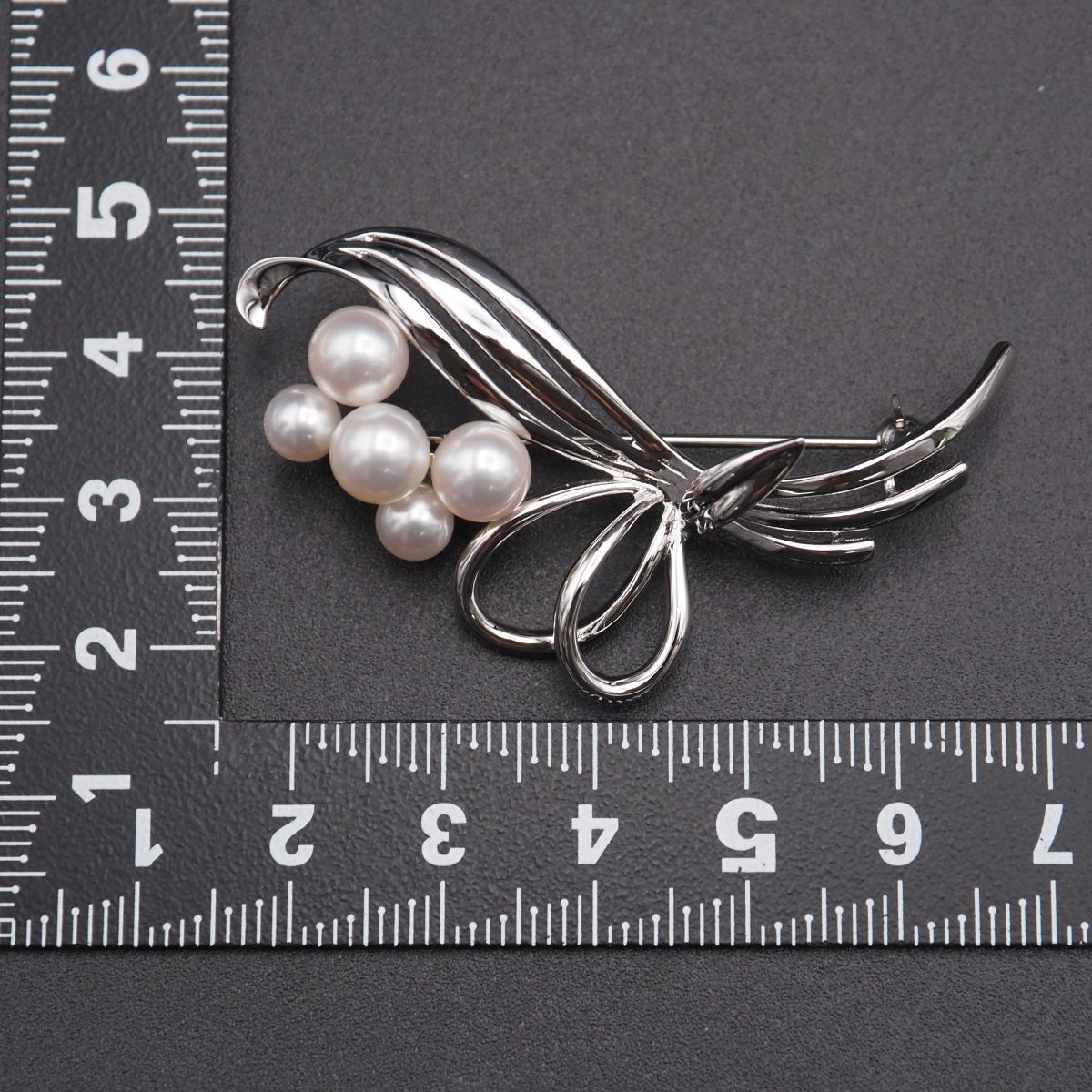 Y819 1円 MIKIMOTO ミキモト 真珠 5~6.6mm5珠 パール S刻印 デザイン シルバー ブローチ 6月誕生石_画像10