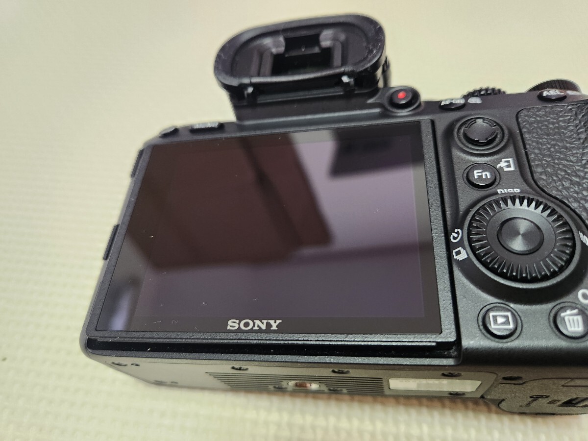 新品級！ SONY α7Ⅲレンズキット ILCE-7M3K ショット数219_画像6