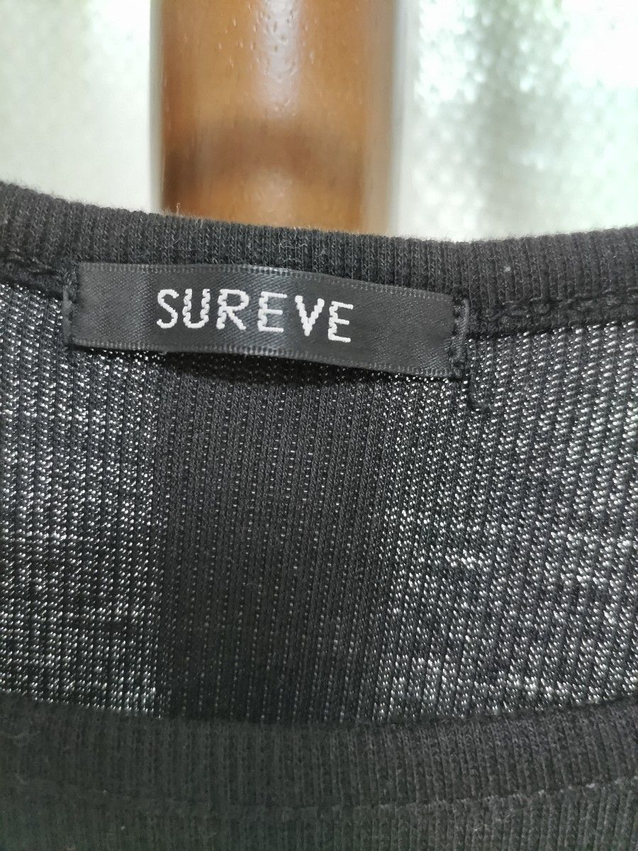 SUREVE　 黒　 タンクトップ